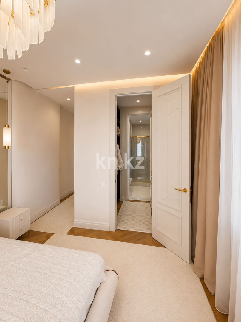 Продажа 4-комнатной квартиры, 186 м² в Астане - фото 9