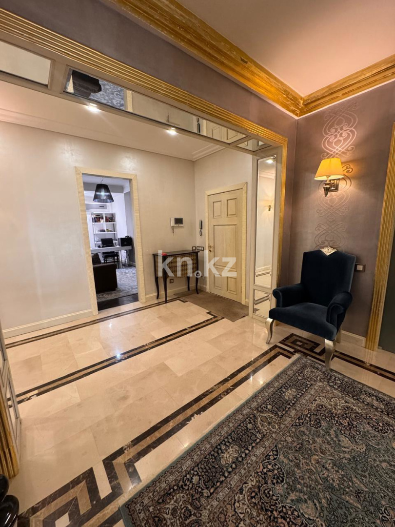 Продажа 5-комнатной квартиры, 206.5 м², ул. Ташенова в Астане - фото 14