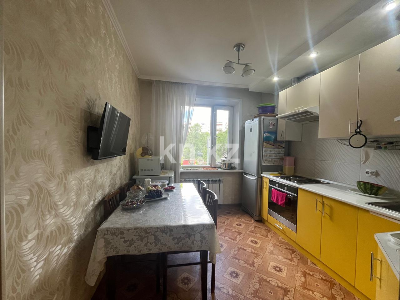 Продажа 3-комнатной квартиры, 65 м², пр. Республики, дом  30/2 в Караганде - фото 2
