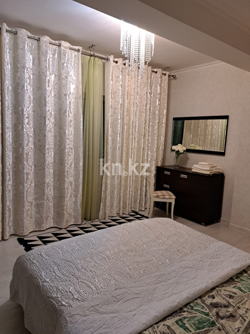 Аренда 2-комнатной квартиры посуточно, 86 м², ул. Достык, дом  5 - ул. Сауран в Астане - фото 7