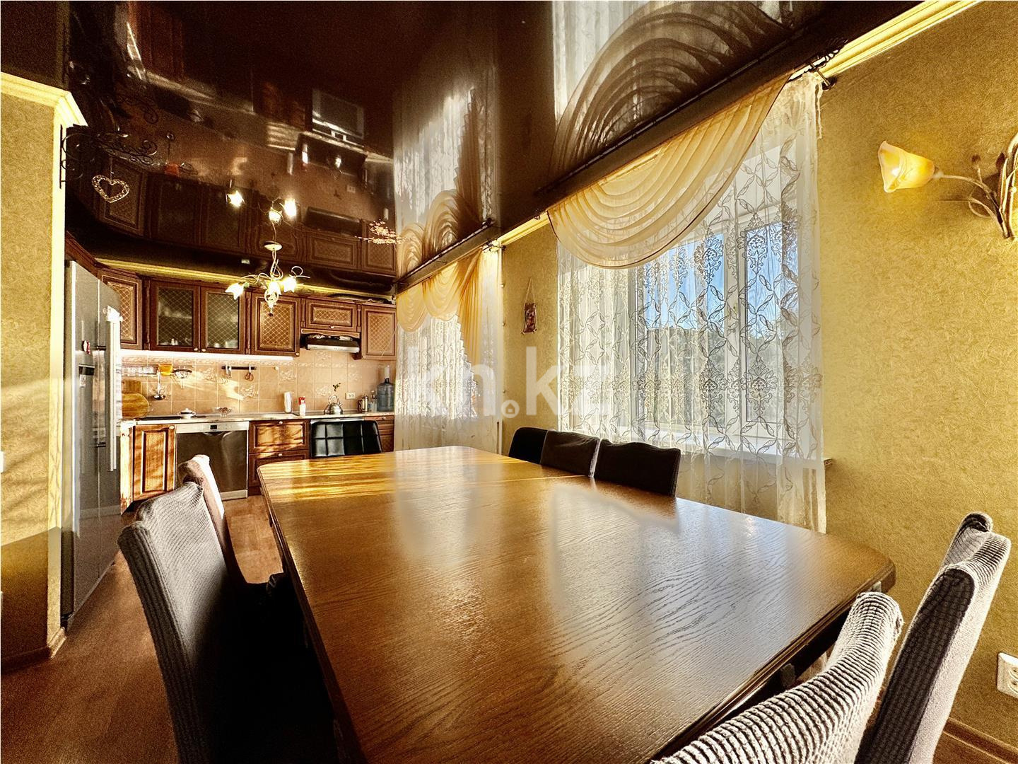 Продажа 3-комнатной квартиры, 93 м², ул. Гоголя, дом  46/3 в Караганде - фото 8