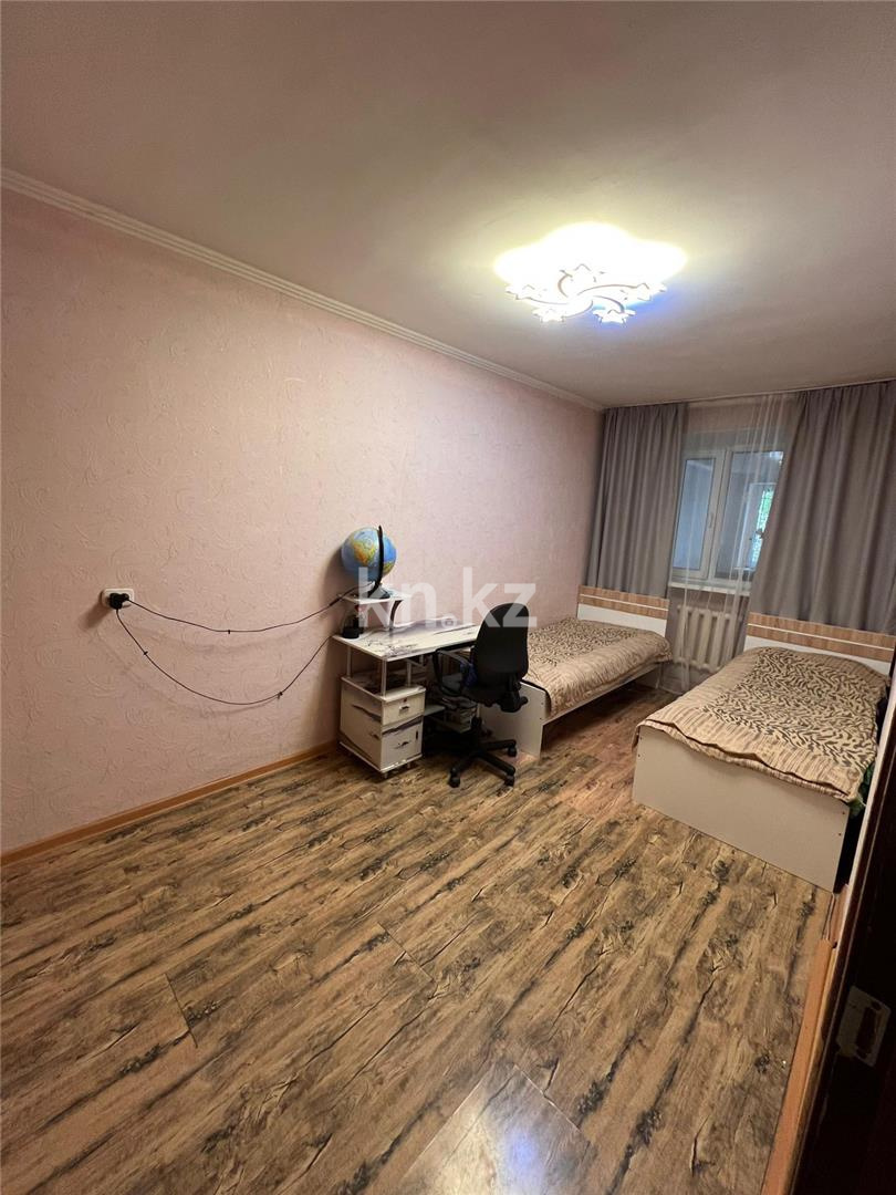 Продажа 3-комнатной квартиры, 68 м², 6-й мкр., дом  5 в Караганде - фото 6