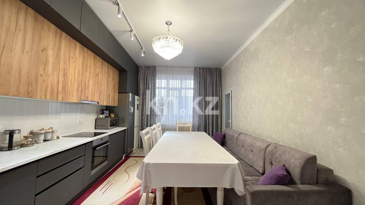 Продажа 2-комнатной квартиры, 65 м², ул. Муканова в Караганде - фото 8