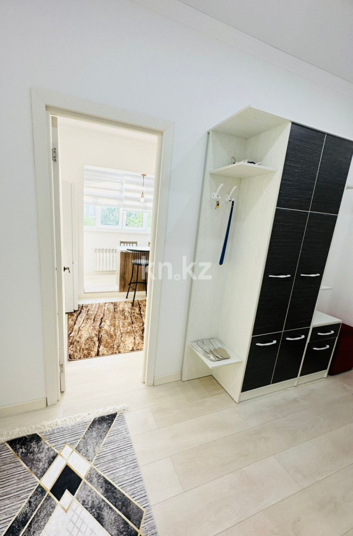 Аренда 2-комнатной квартиры посуточно, 54 м², мкр-н Аксай-4, дом  15 - ул. Жубанова в Алматы - фото 7