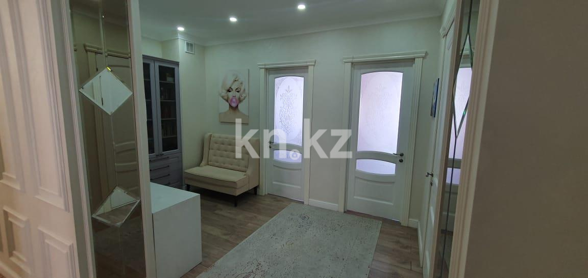 Продажа 5-комнатной квартиры, 150 м², мкр. Гульдер-1 в Караганде - фото 8