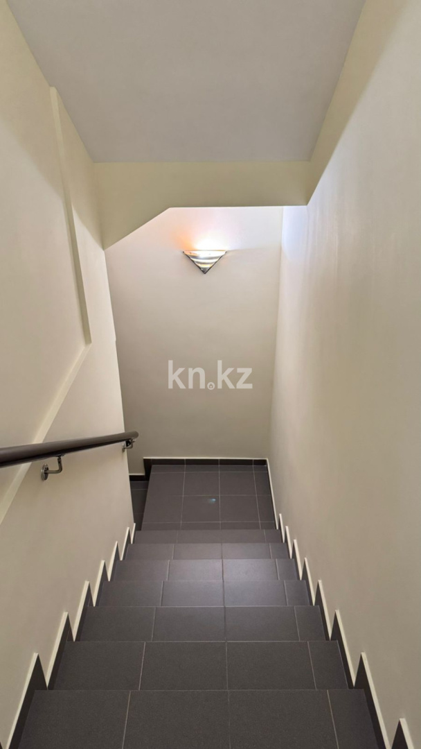 Продажа 4-комнатного дома, 360 м² в Алматы - фото 37