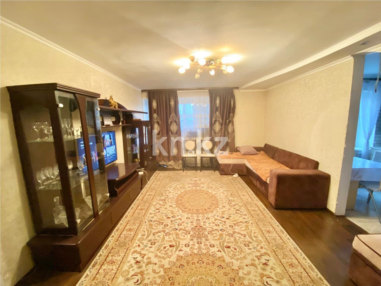 Продажа 3-комнатной квартиры, 62 м², ул. Гапеева в Караганде