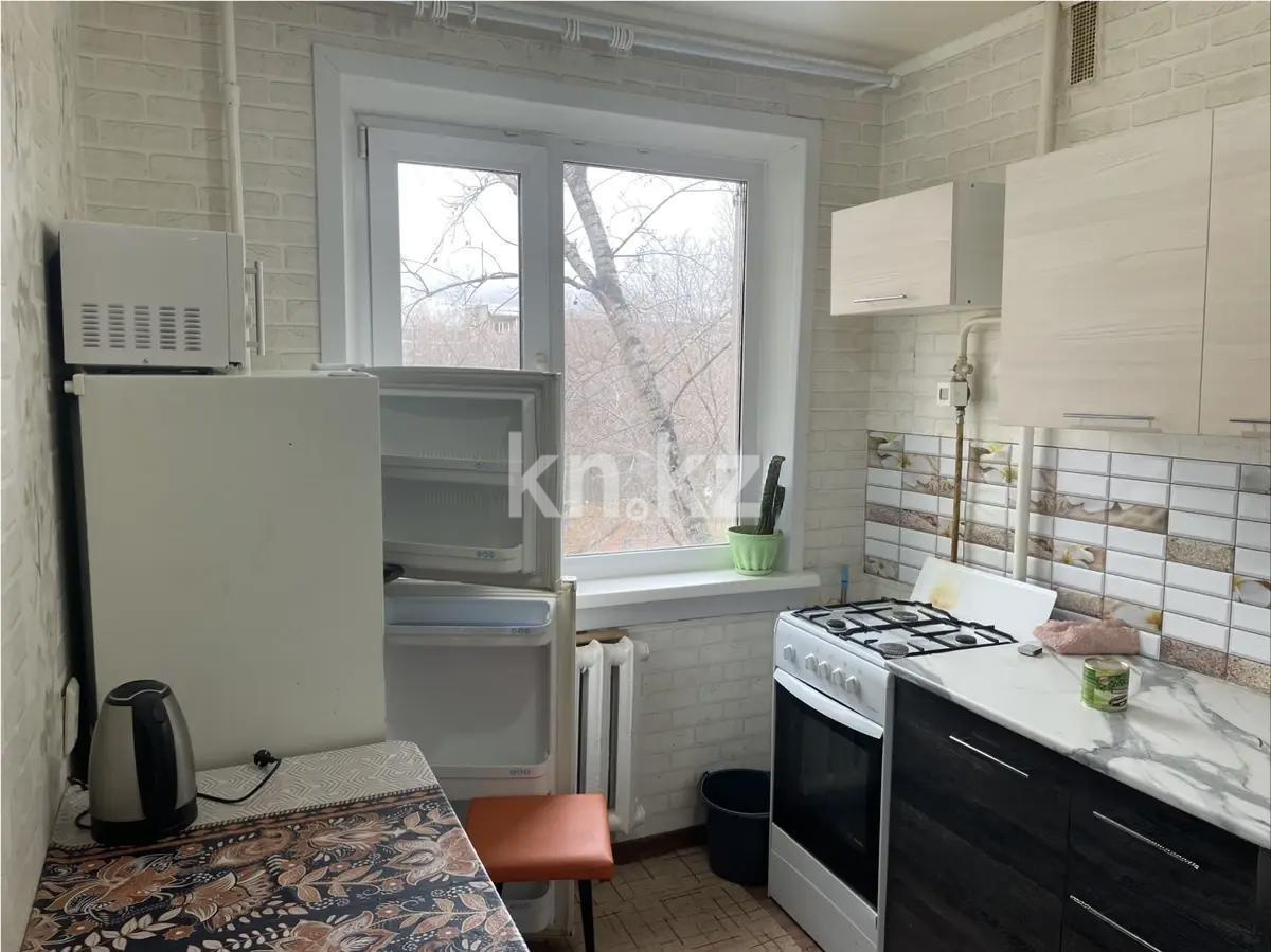 Продажа 3-комнатной квартиры, 52 м², пр. Строителей, дом  11 в Караганде - фото 3