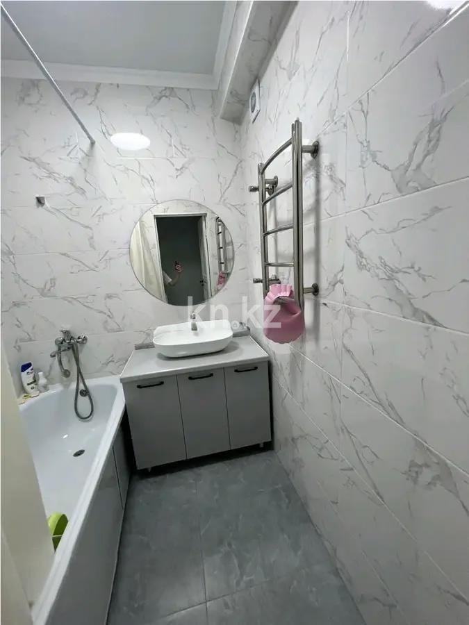 Продажа 2-комнатной квартиры, 65.8 м² в Алматы - фото 4