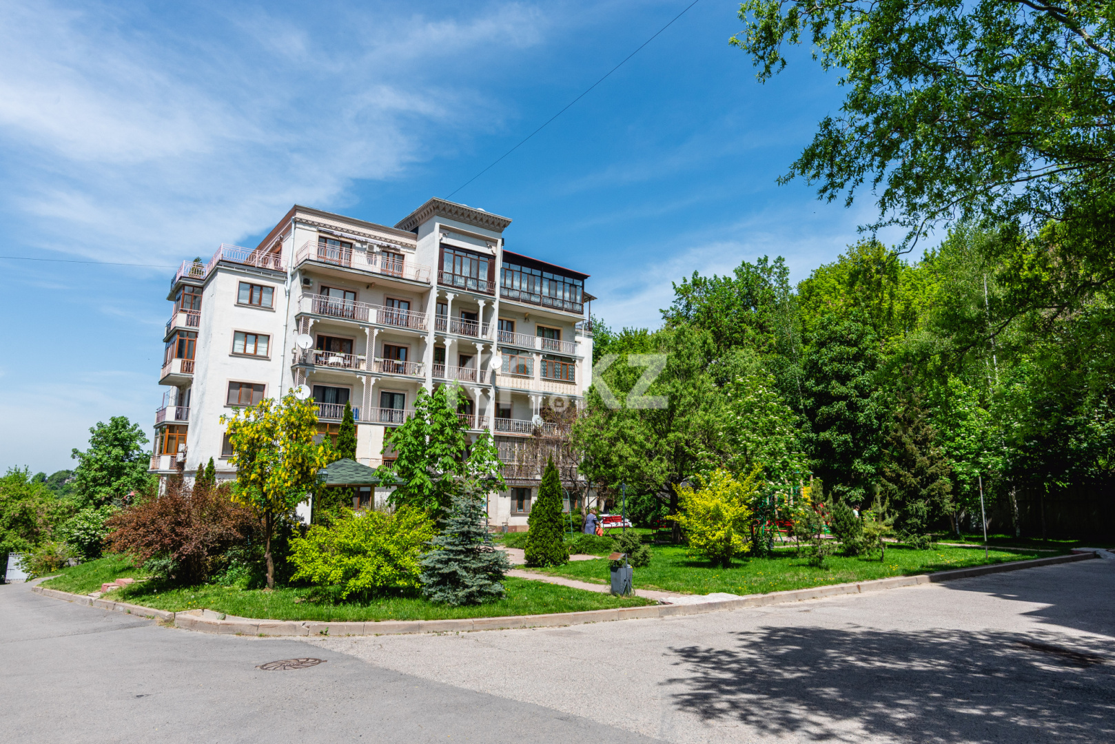 Продажа 4-комнатной квартиры, 132 м² в Алматы - фото 31