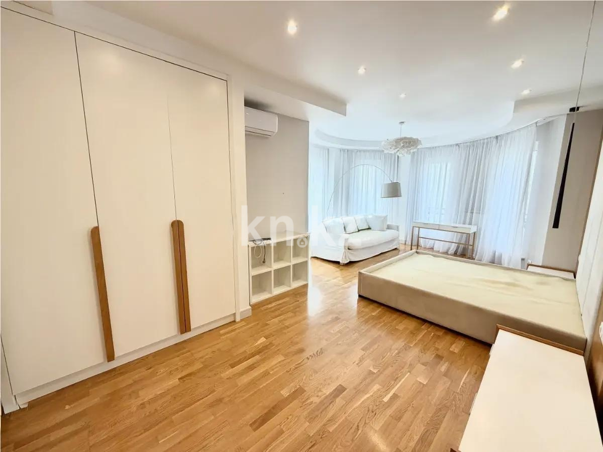 Продажа 4-комнатной квартиры, 164.8 м² в Алматы - фото 2