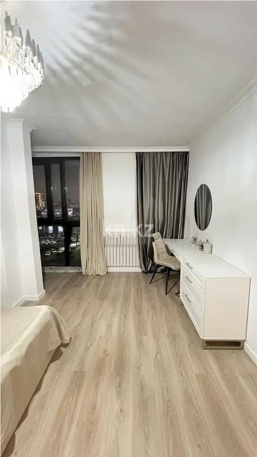 Продажа 2-комнатной квартиры, 70 м², ул. Сауран, дом  4 в Астане - фото 4