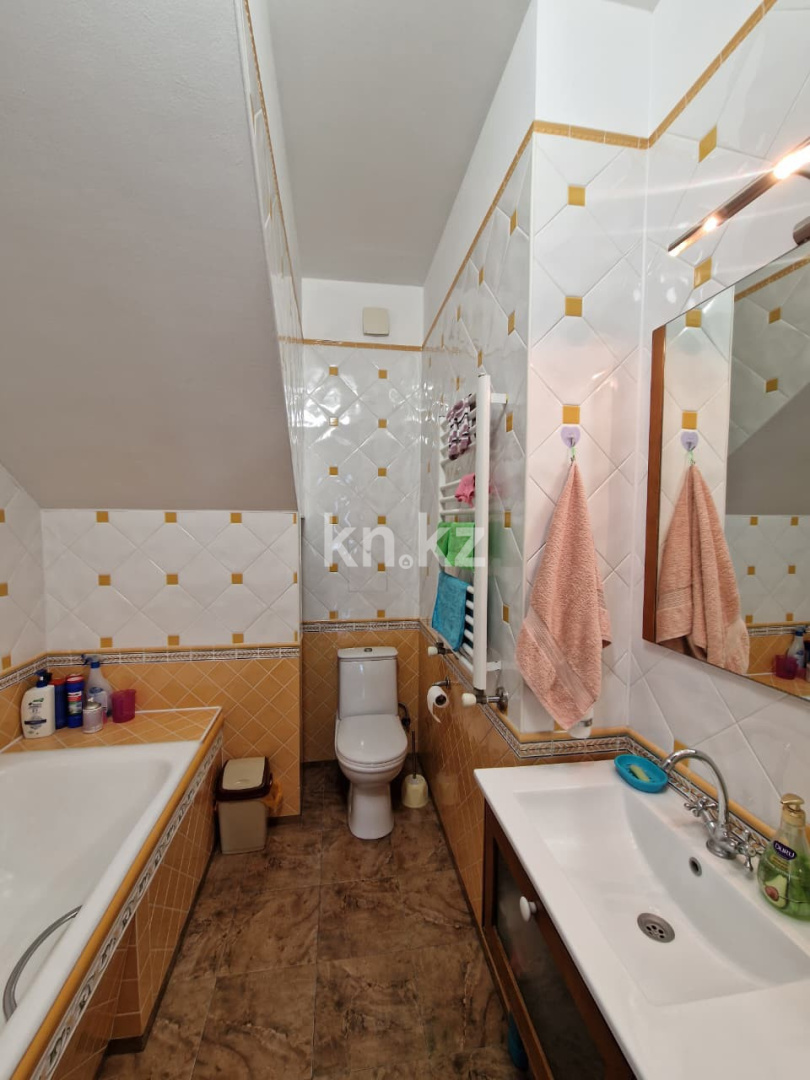 Продажа 5-комнатного дома, 140 м², ул. Кулболды в Алматы - фото 15