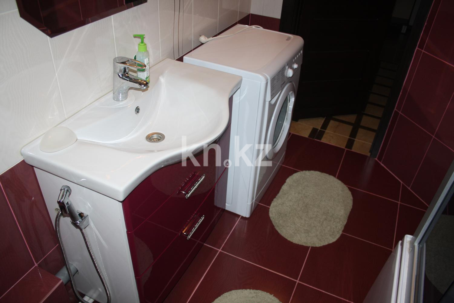 Аренда 2-комнатной квартиры посуточно, 56 м², ул. Победы, дом  105 в Уральске - фото 7