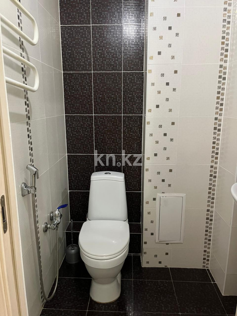 Продажа 4-комнатной квартиры, 105 м², ул. Сауран, дом  3/1 - район Абу Даби плазы в Астане - фото 16