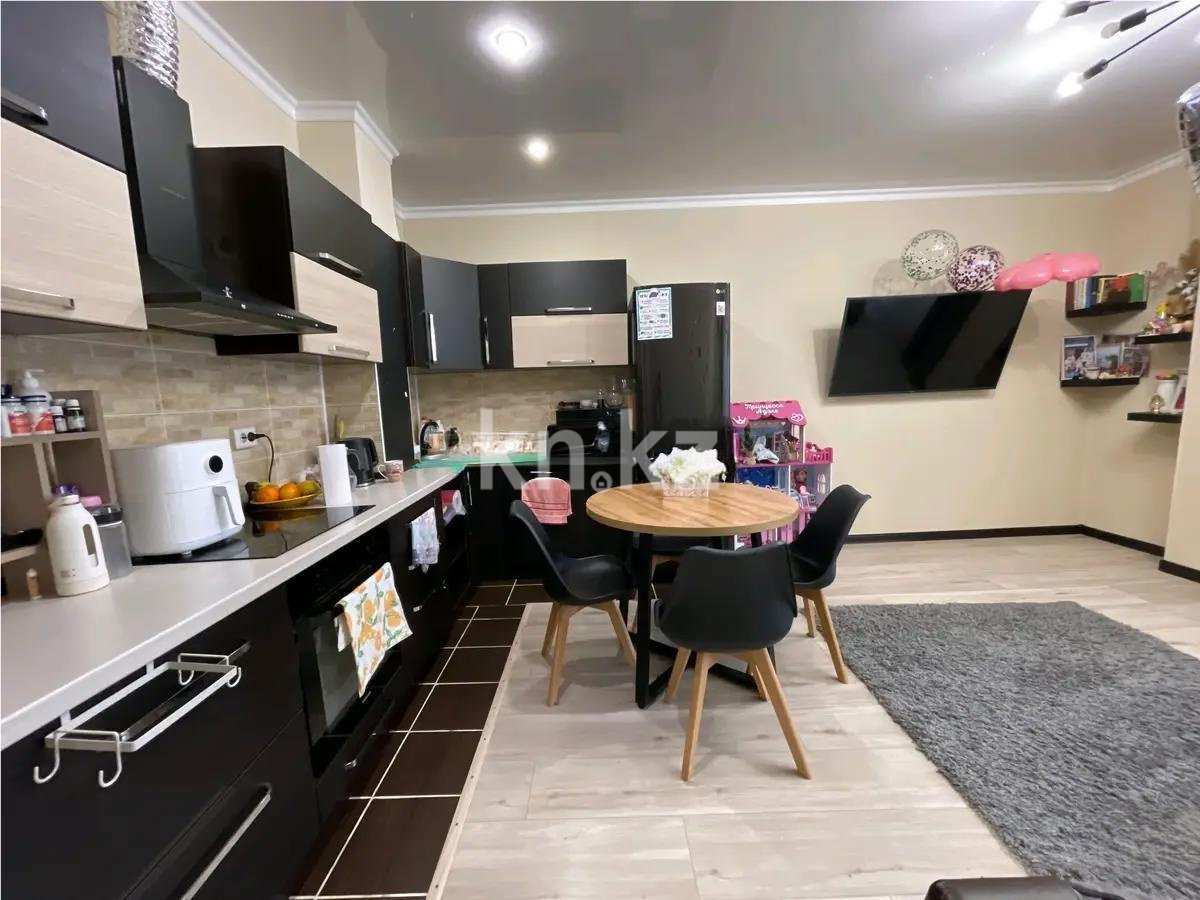 Продажа 2-комнатной квартиры, 62 м², ул. Момышулы, дом  24 в Караганде - фото 4