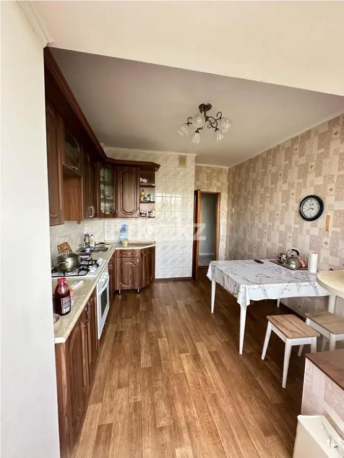 Продажа 3-комнатной квартиры, 70 м², мкр-н 10, дом  15 в Алматы - фото 2