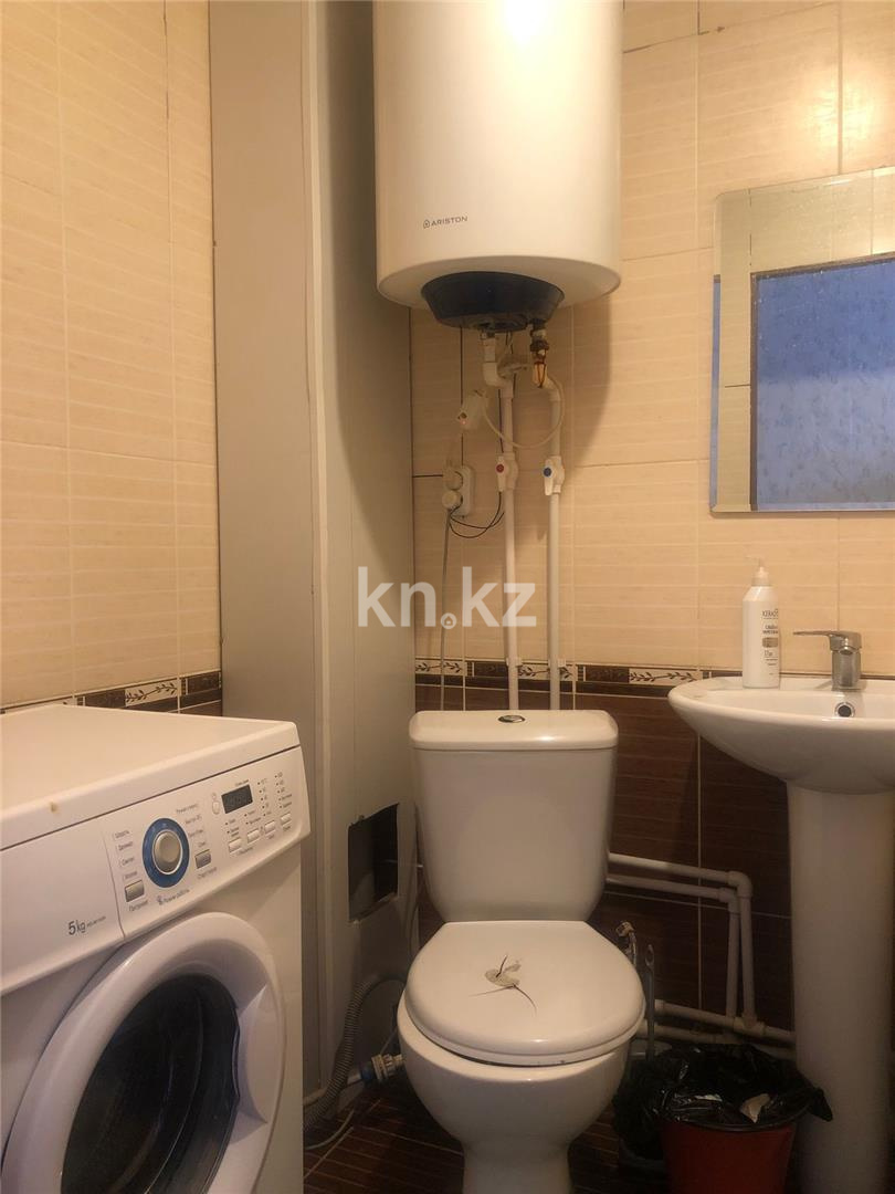 Продажа 1-комнатной квартиры, 30 м², пр. Республики, дом  20 в Караганде - фото 8