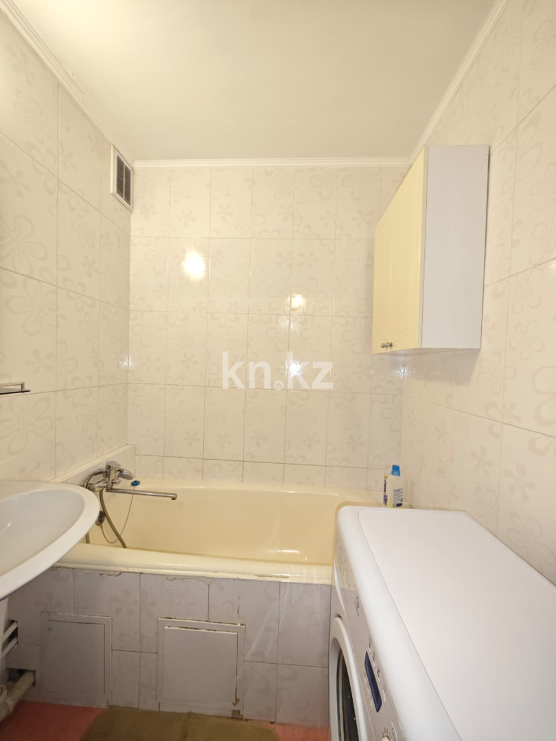Продажа 4-комнатной квартиры, 75 м², пр. Шахтеров, дом  7 в Караганде - фото 15