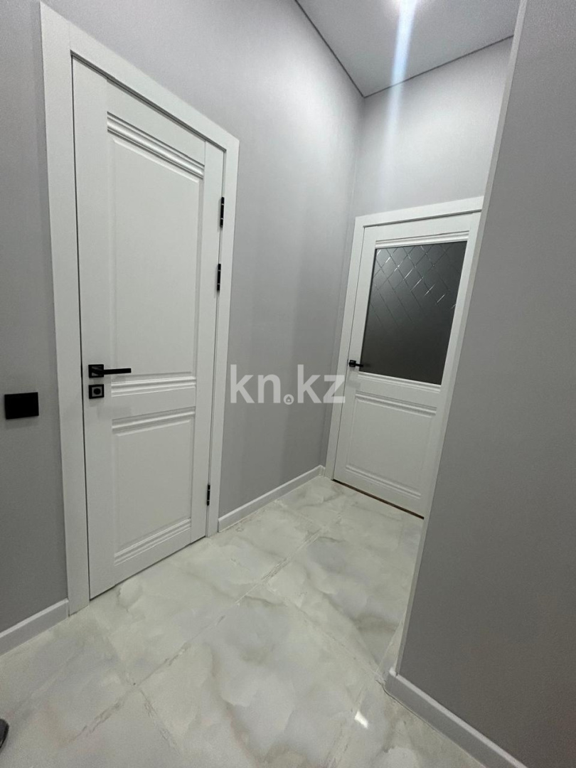 Продажа 2-комнатной квартиры, 60 м², ул. Букетова, дом  3/3 в Караганде - фото 8