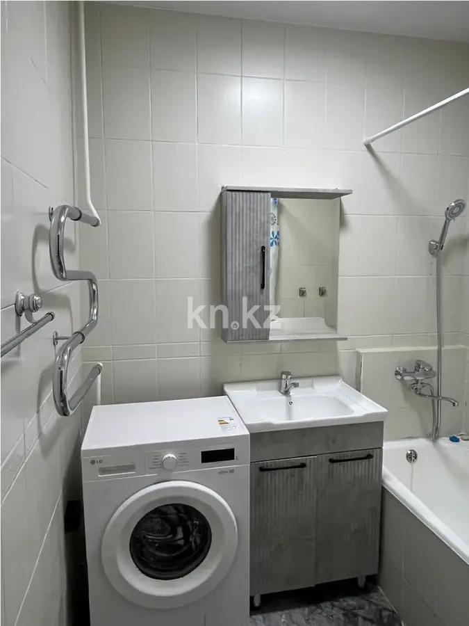 Продажа 2-комнатной квартиры, 65 м², пр. Аль-Фараби, дом  63 в Алматы - фото 3