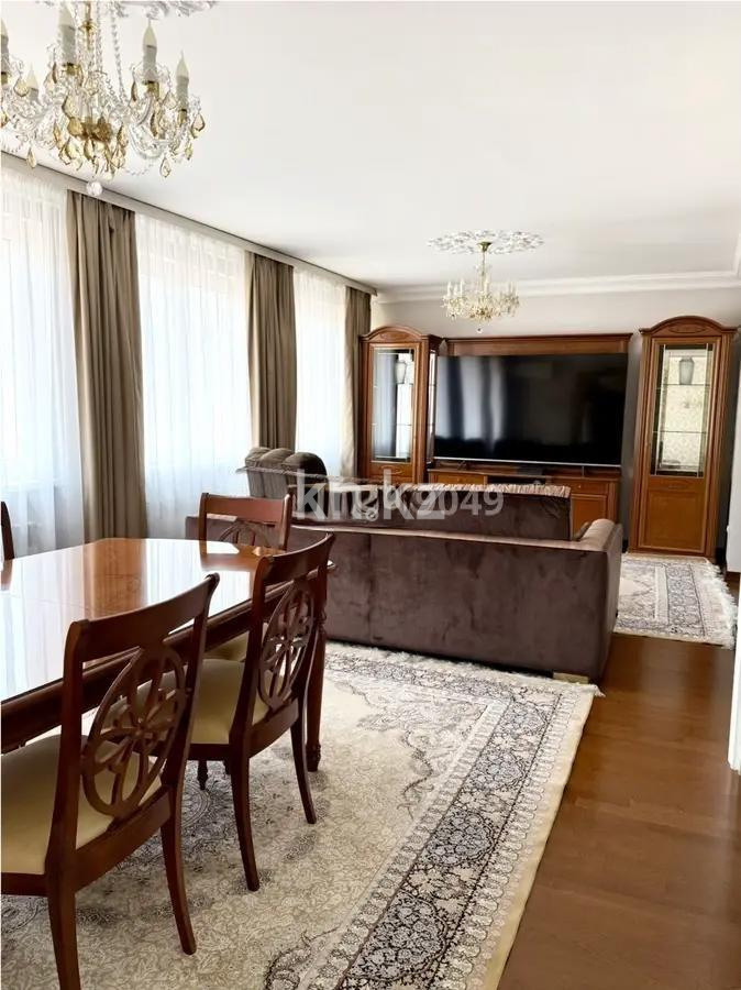 Продажа 4-комнатной квартиры, 130 м² в Алматы