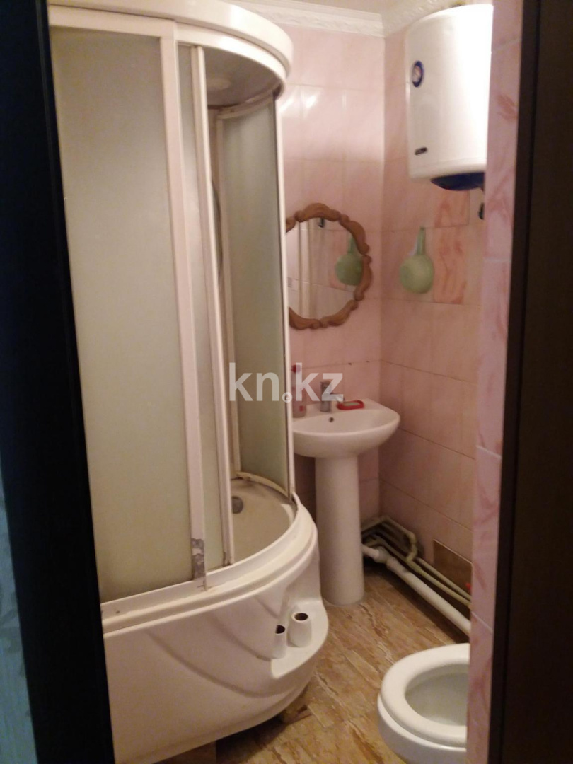 Аренда 3-комнатной квартиры, 60 м², ул. Воинов-Интернационалистов, дом  20 в Караганде - фото 5