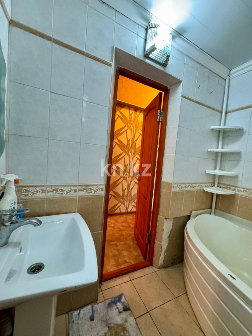 Продажа 3-комнатной квартиры, 72 м², ул. Московская в Караганде - фото 14