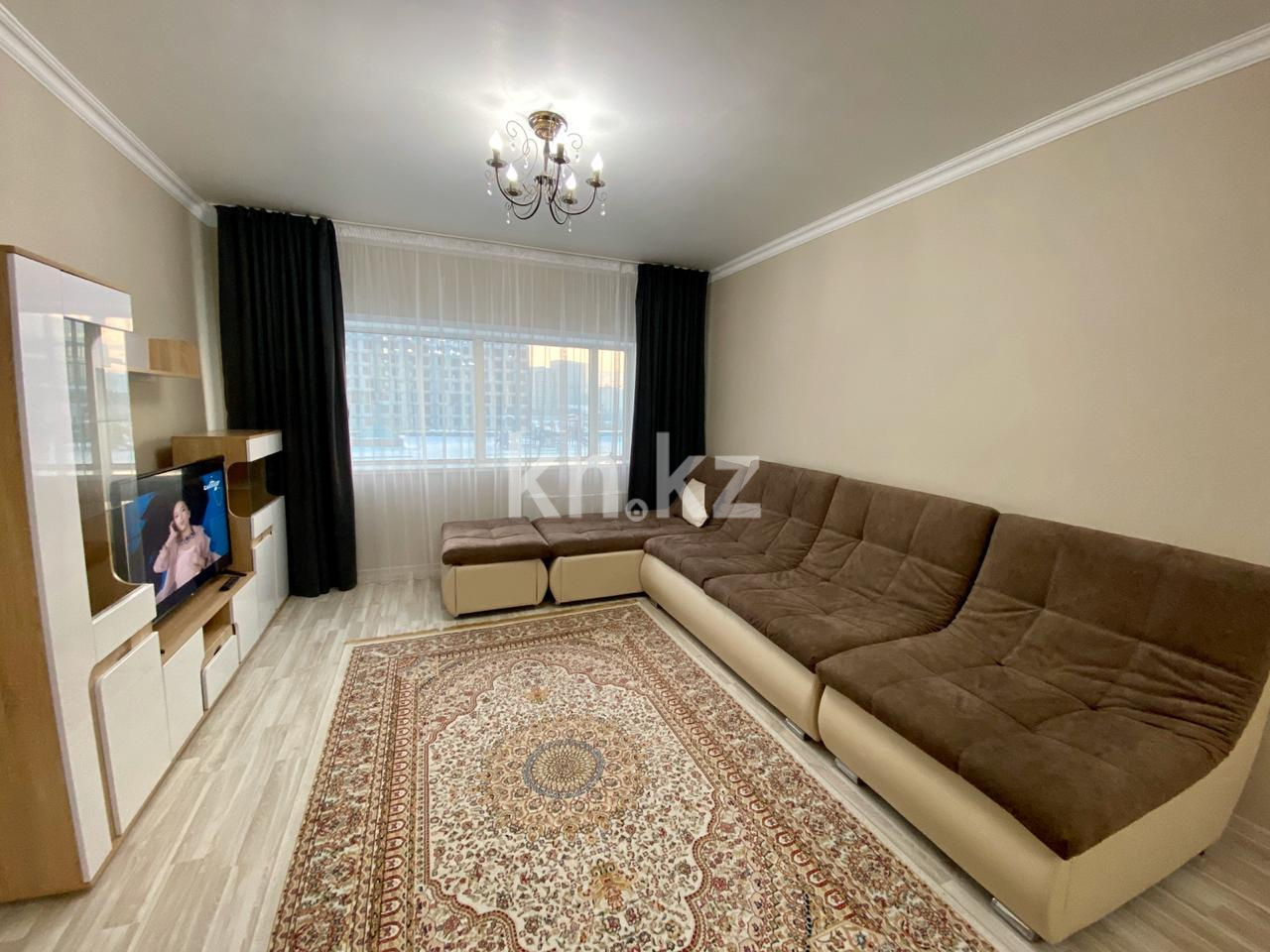 Аренда 4-комнатной квартиры посуточно, 180 м², ул. Достык, дом  5/1 - ул. Сауран в Астане - фото 2
