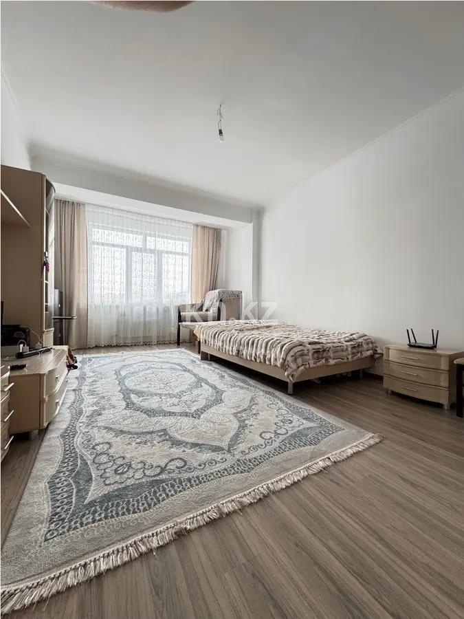 Продажа 2-комнатной квартиры, 90 м², пр. Гагарина, дом  133/1 в Алматы