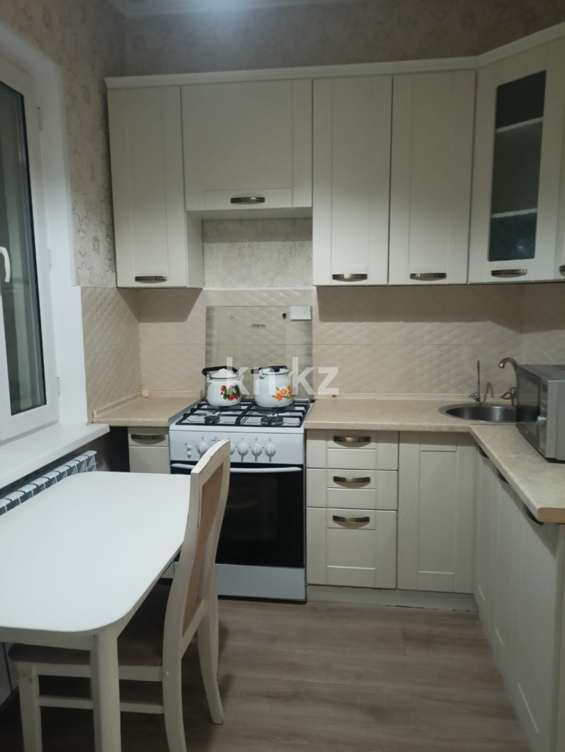 Продажа 2-комнатной квартиры, 56 м², мкр-н Аксай-4 в Алматы