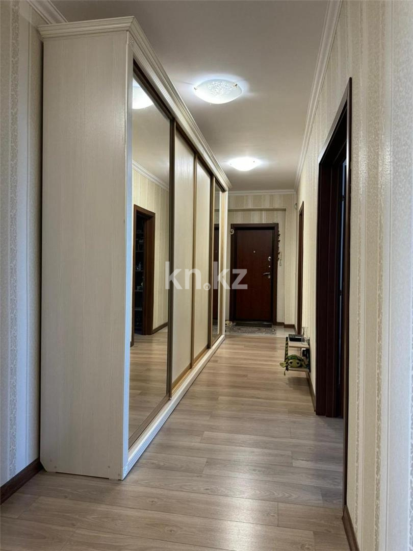 Продажа 3-комнатной квартиры, 90 м², пр. Шахтеров, дом  60 в Караганде - фото 18