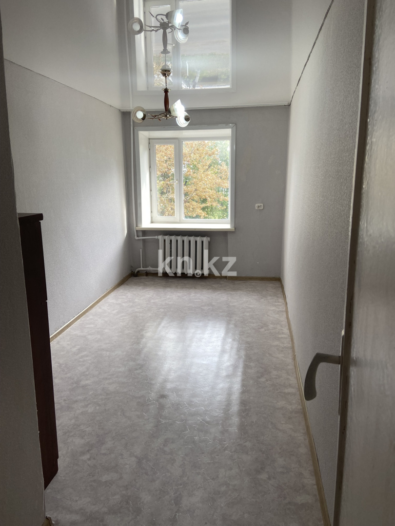 Продажа 3-комнатной квартиры, 55 м², 12-й мкр., дом  29 в Караганде - фото 4