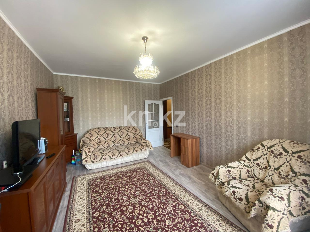 Продажа 3-комнатной квартиры, 81 м², ул. Сарыарка в Караганде - фото 2