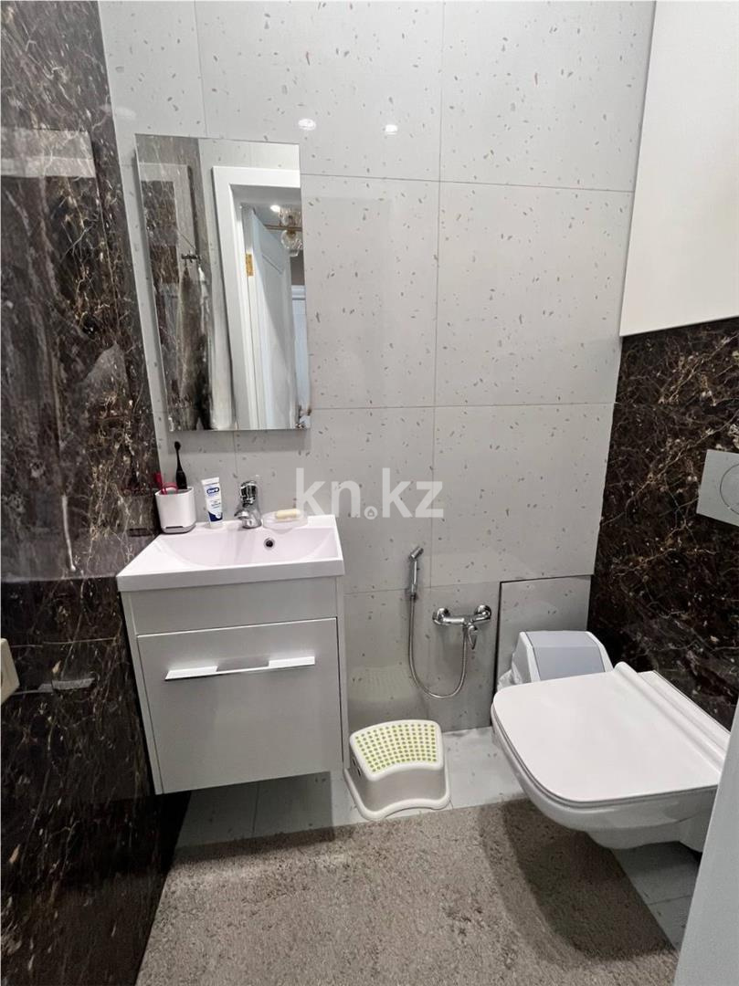 Продажа 4-комнатной квартиры, 107 м², пр. Шахтеров в Караганде - фото 22