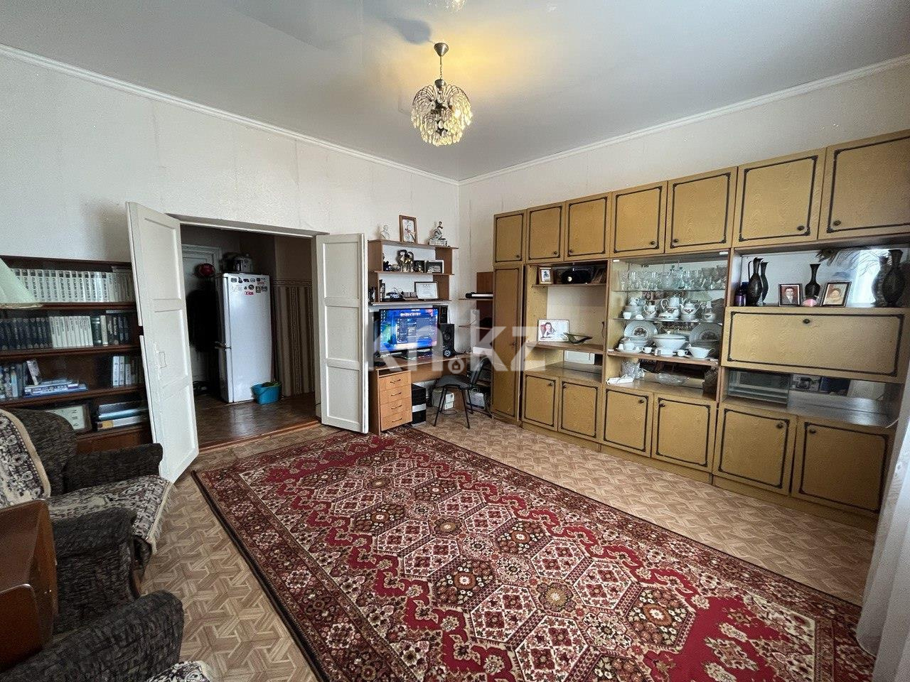 Продажа 2-комнатной квартиры, 62 м², ул. Ерубаева в Караганде - фото 2