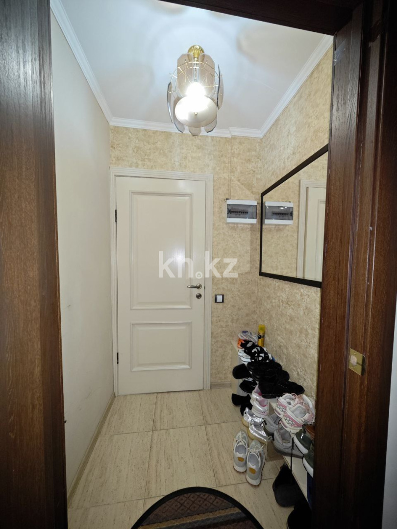 Продажа 3-комнатной квартиры, 62 м², мкр-н Голубые Пруды в Караганде - фото 12
