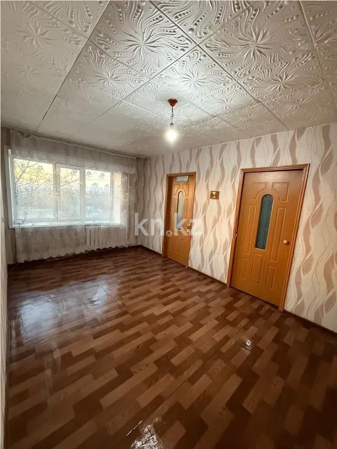 Продажа 4-комнатной квартиры, 61 м², мкр-н 15, дом  8 в Караганде