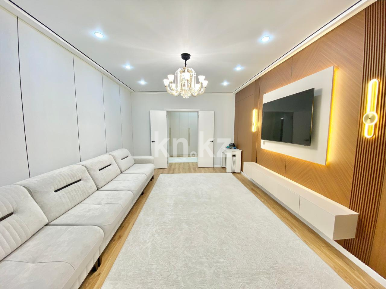 Продажа 3-комнатной квартиры, 103 м², ул. Момышулы в Караганде - фото 3