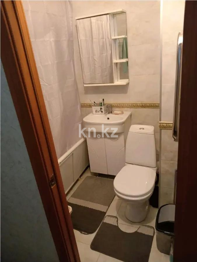 Продажа 3-комнатной квартиры, 60 м², мкр-н 8, дом  30 в Алматы - фото 3