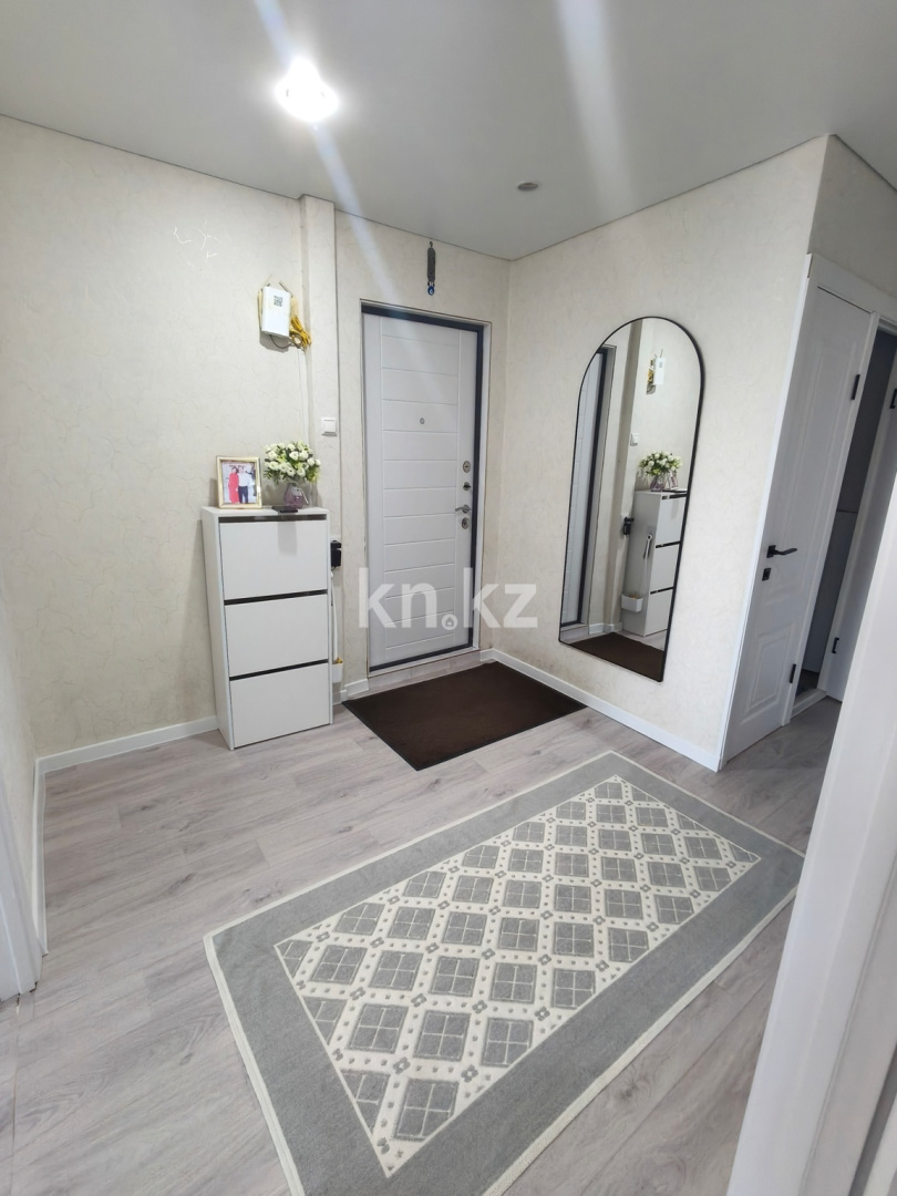 Продажа 3-комнатной квартиры, 65 м² в Уральске - фото 2