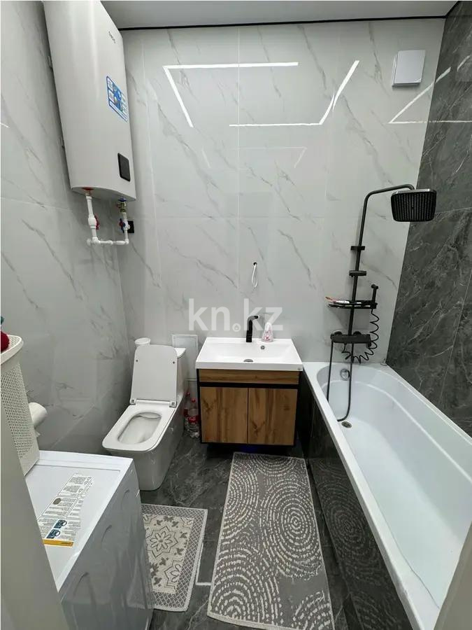 Продажа 1-комнатной квартиры, 39 м², 067 учетный квартал, дом  456/2 в Караганде - фото 3