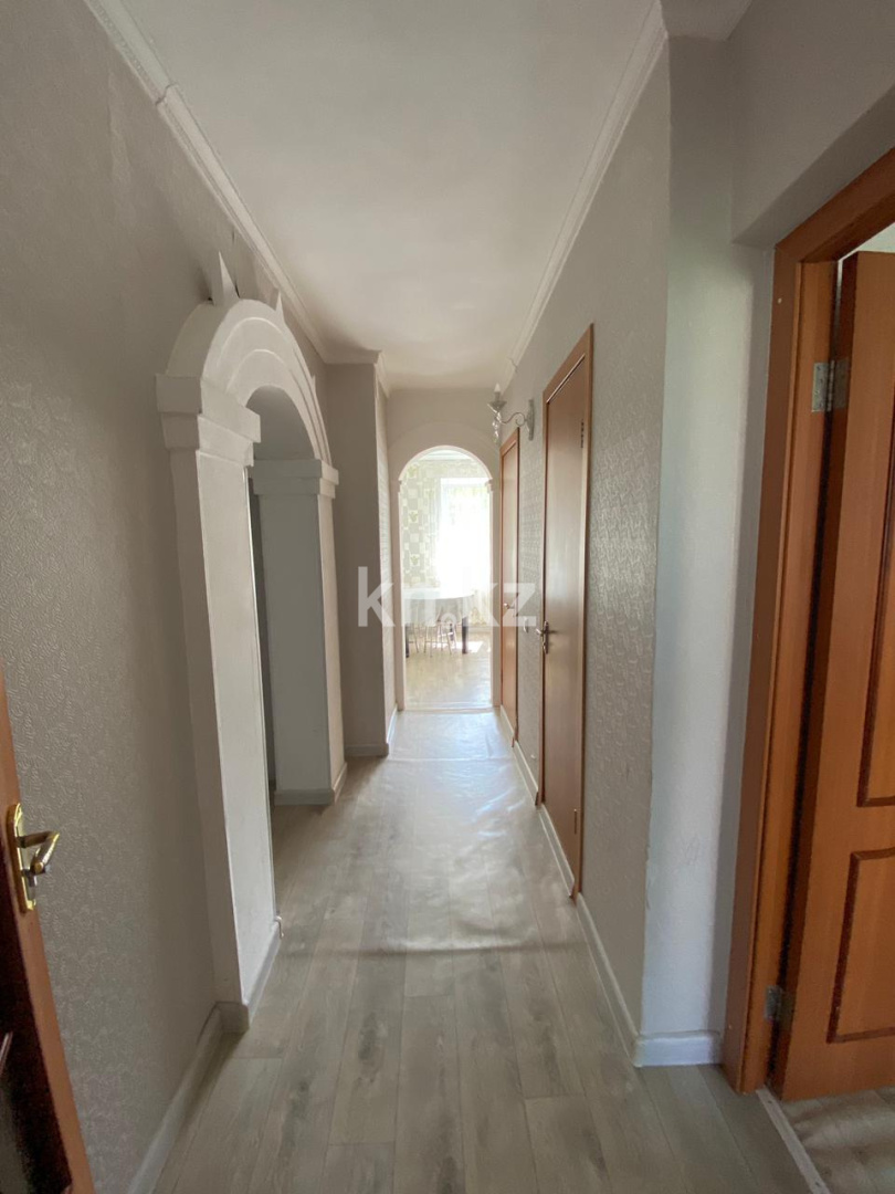 Продажа 3-комнатной квартиры, 65 м², мкр-н Степной-2, дом  2 в Караганде - фото 9