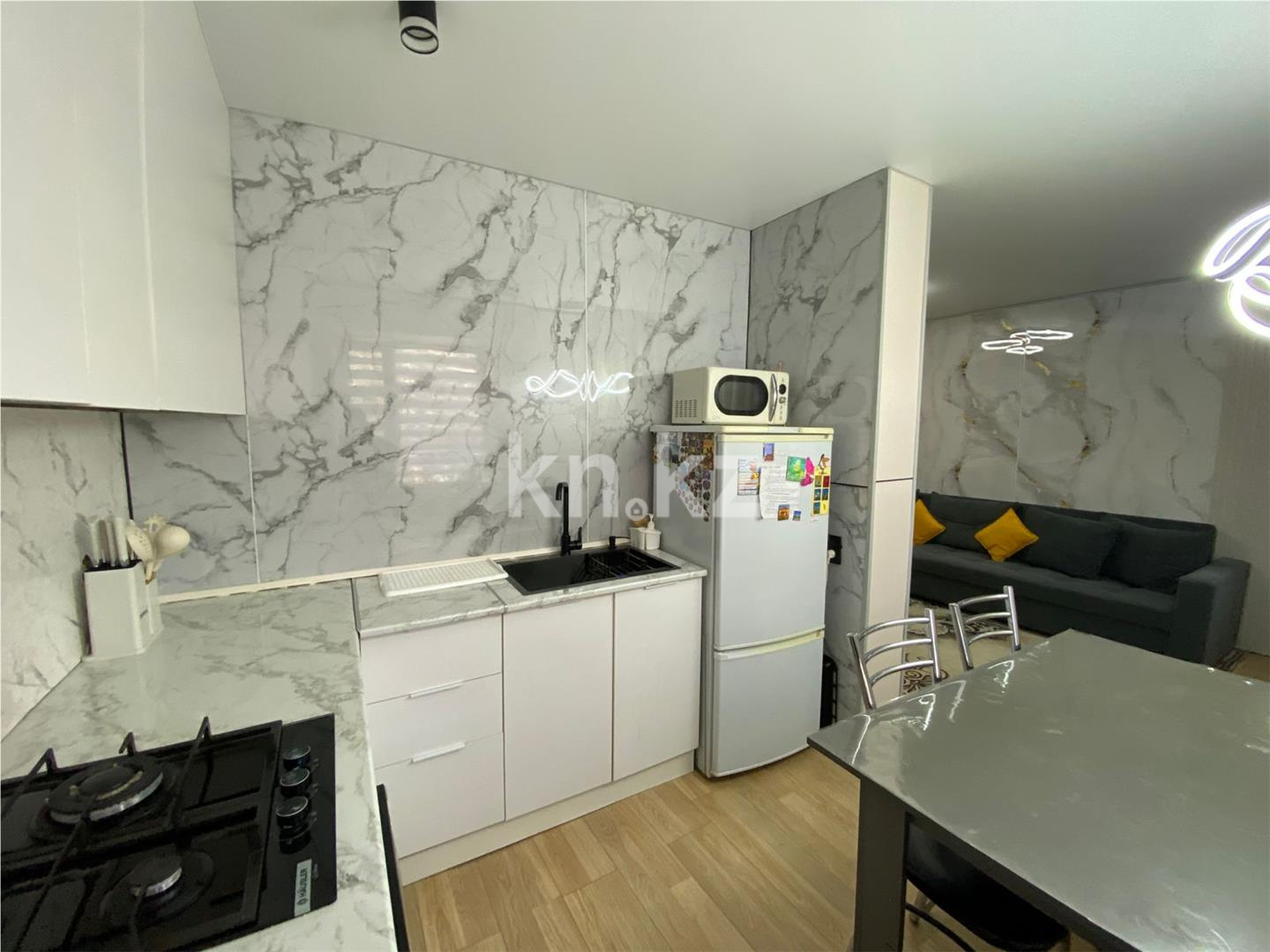 Продажа 3-комнатной квартиры, 57 м², ул. Алиханова в Караганде - фото 8