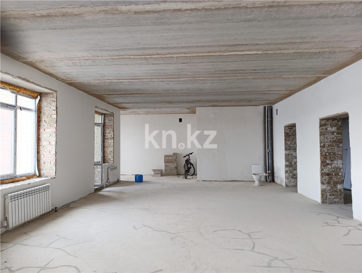 Продажа 4-комнатной квартиры, 133 м² в Караганде