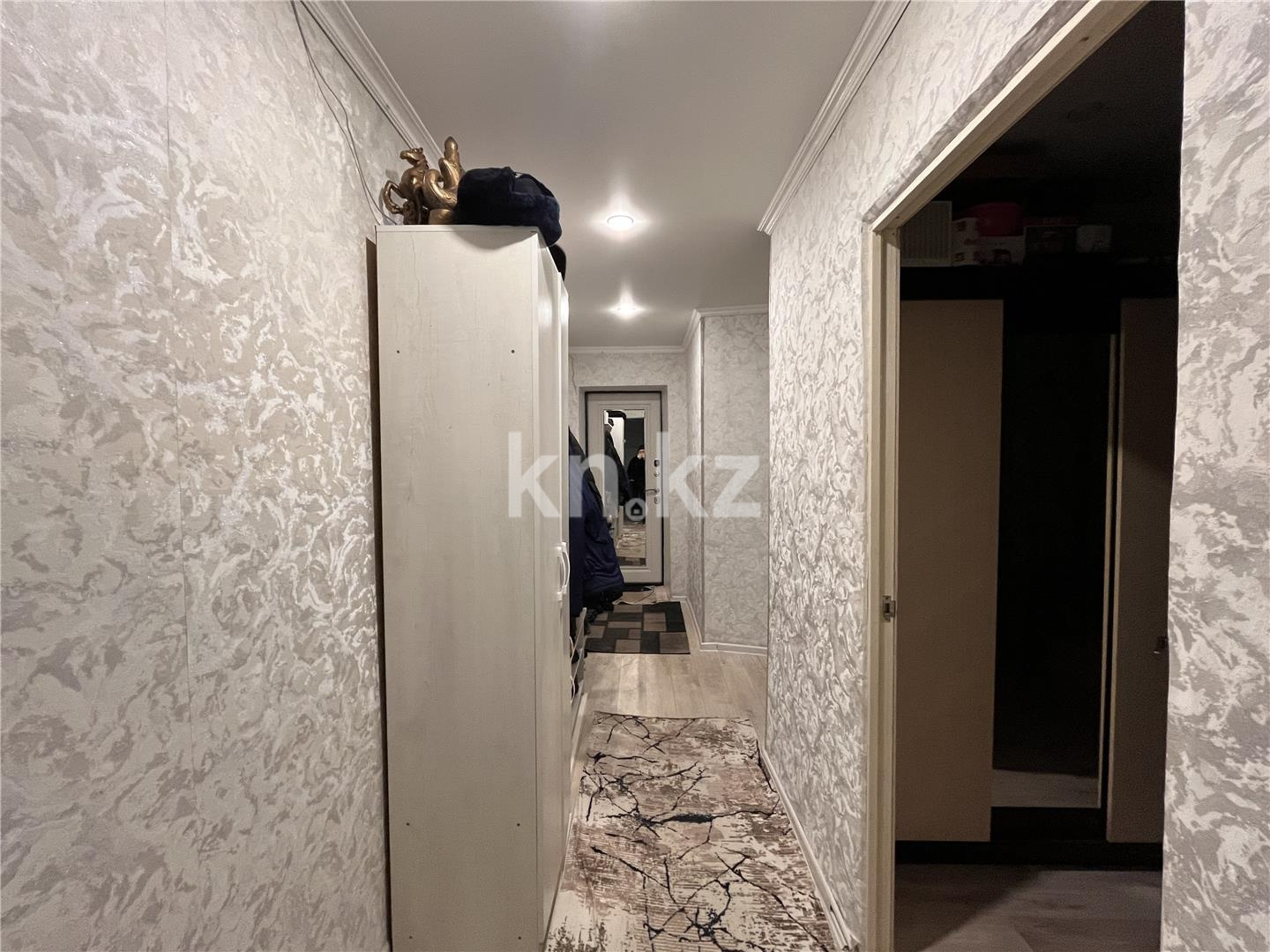 Продажа 3-комнатной квартиры, 58 м², 14-й мкр., дом  16 в Караганде - фото 12