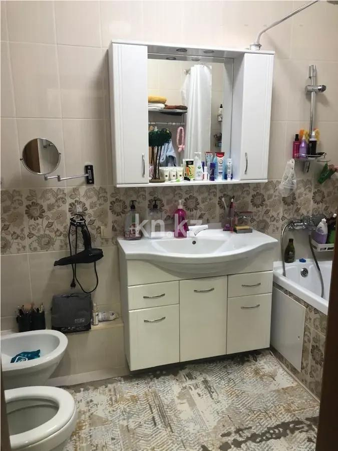 Продажа 2-комнатной квартиры, 70.6 м² в Алматы - фото 3