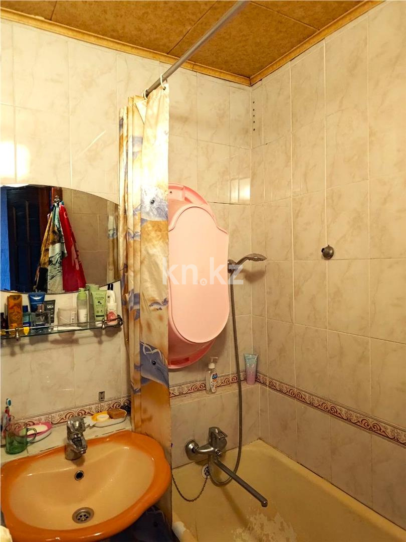 Продажа 2-комнатной квартиры, 45 м², 23-й мкр., дом  16 в Караганде - фото 10