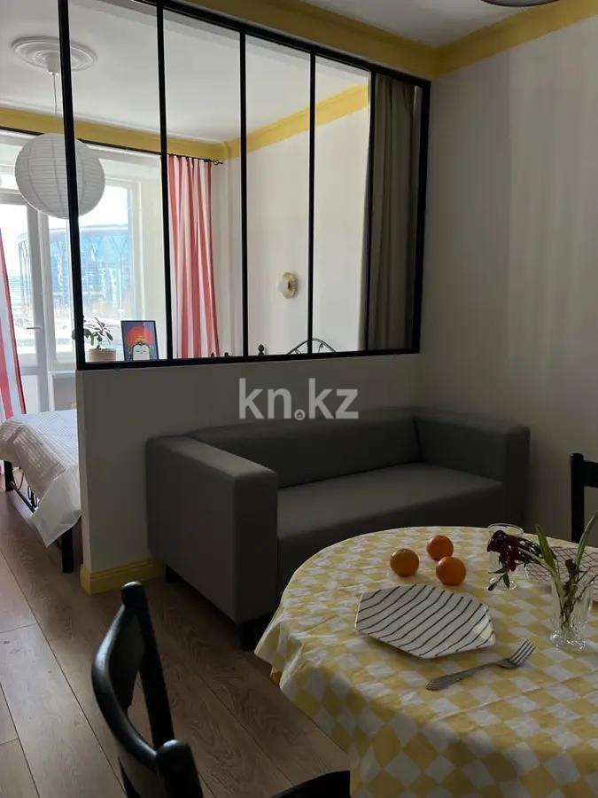 Продажа 1-комнатной квартиры, 29.96 м², ул. Толе би, дом  28/1 в Астане