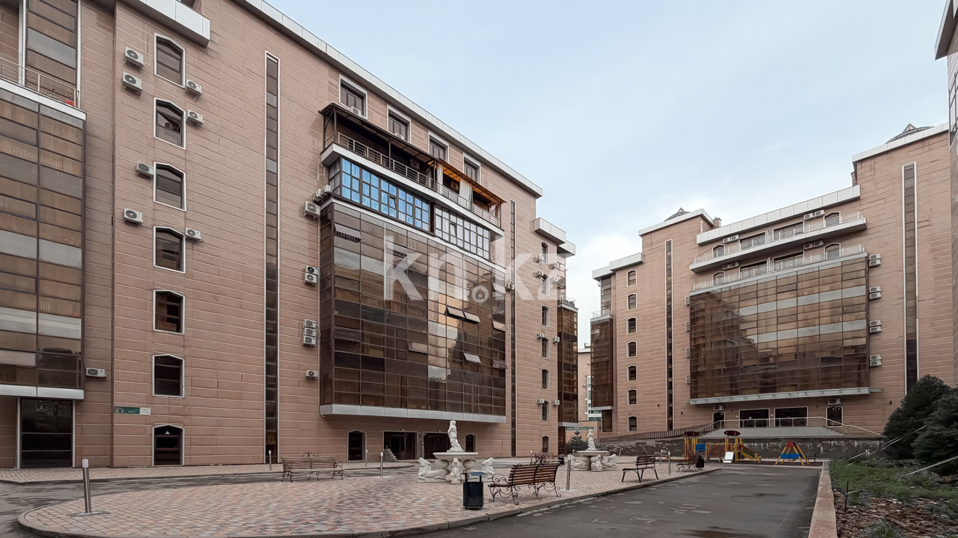 Продажа 2-комнатной квартиры, 122 м² в Алматы - фото 12